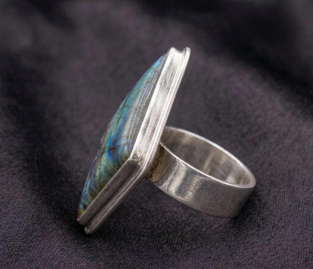 Large Geometric Labradorite Ring, Sterling Silver Statement, Blue Flash Labradorite Jewelry, Unique Scalloped Edge Ring, Boho Gift for Her