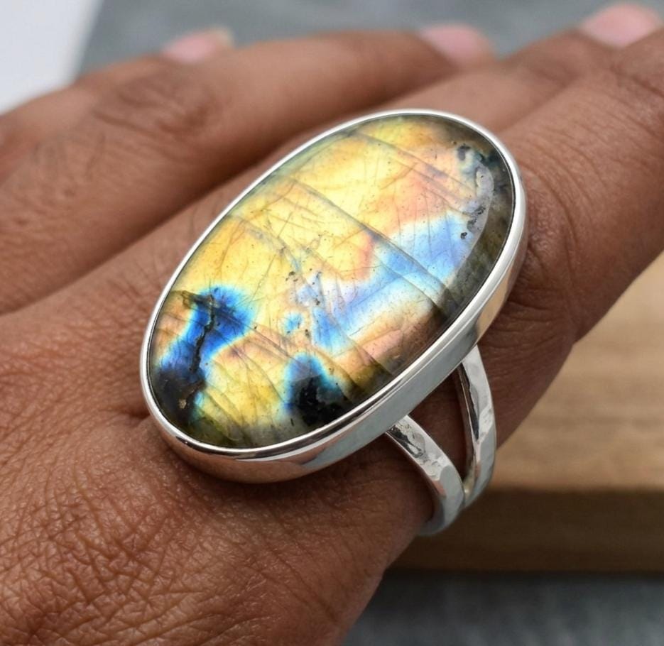 Natural Labradorite Statement Ring, Silver Boho Ring, Chunky Oval Gemstone Iridescent Blue Yellow Labradorite Jewelry, Witchy Healing Stone